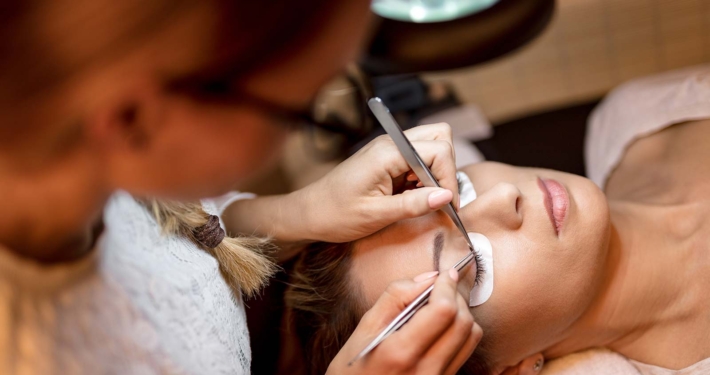 Eyelash Extensions - Questions You're Probably Asking Yourself - Superstar Attraction Sydney