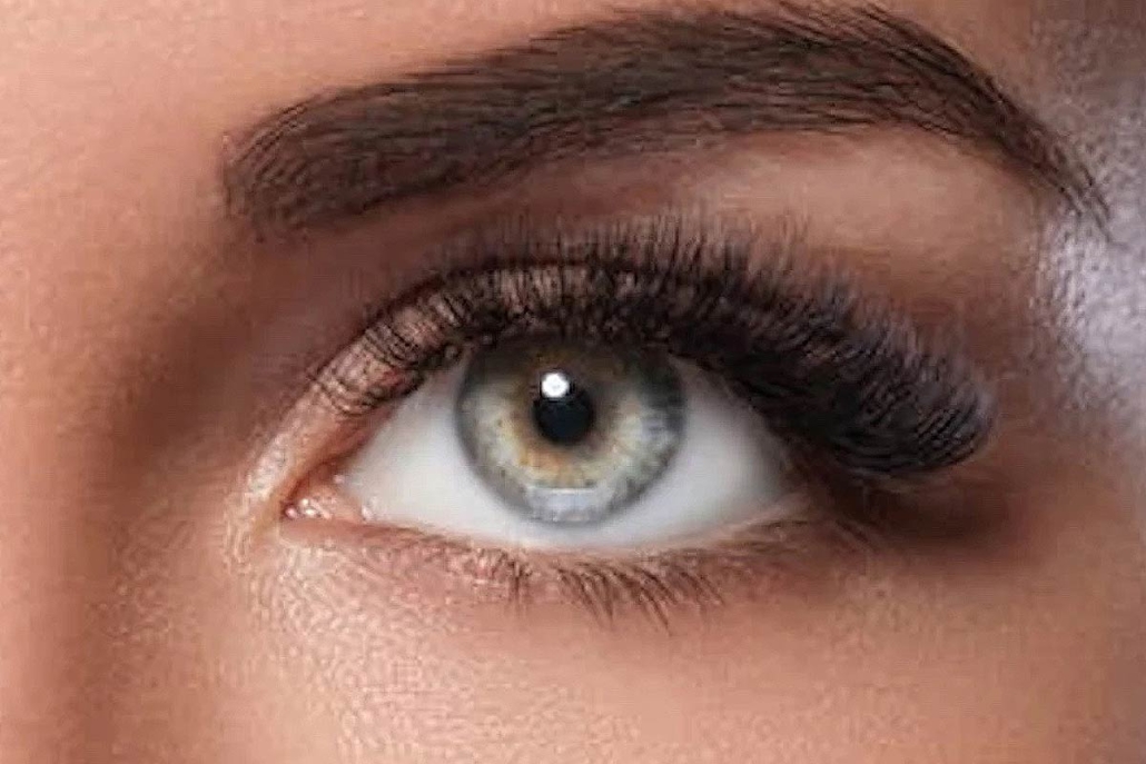 Hybrid Lashes Sydney CBD - Superstar Attraction