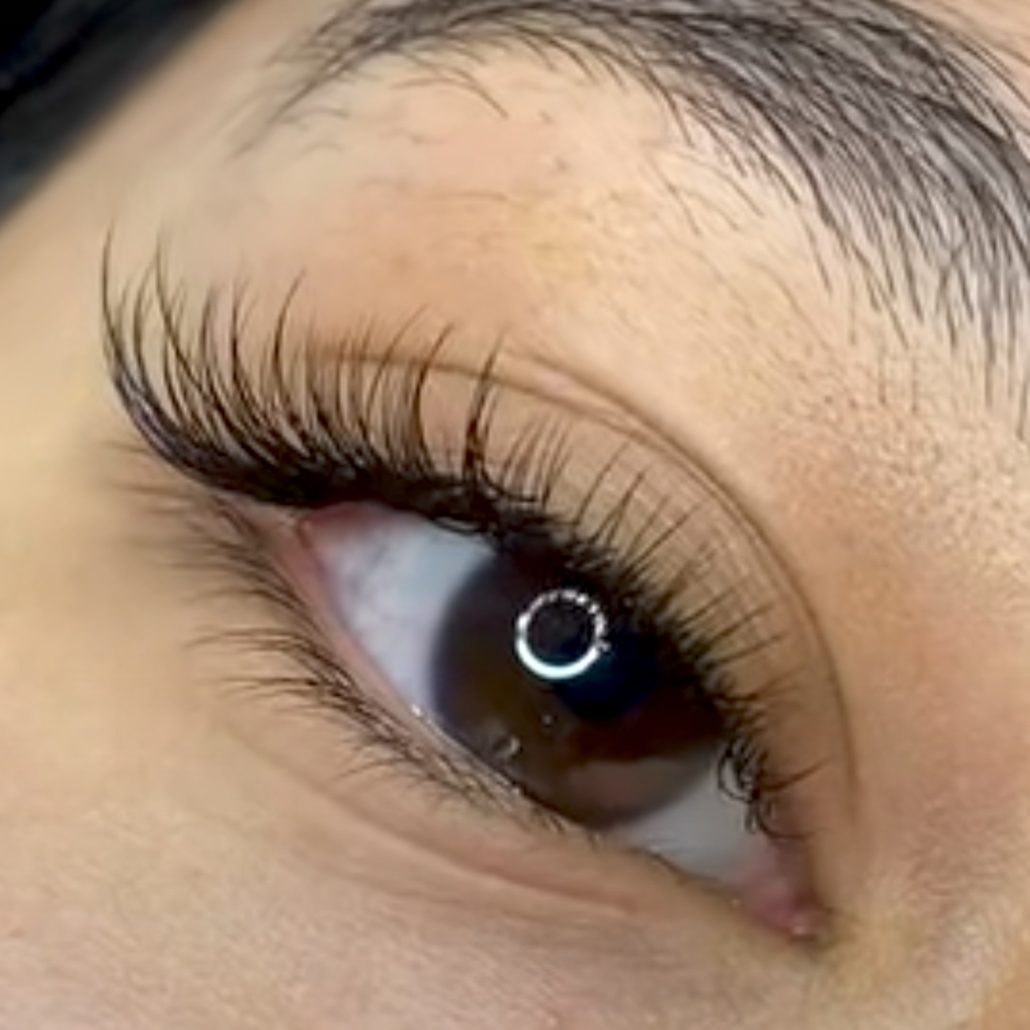 Lash Extensions Touch Up